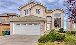 80 Hampstead Road NW, Calgary, AB, T3A 6G5