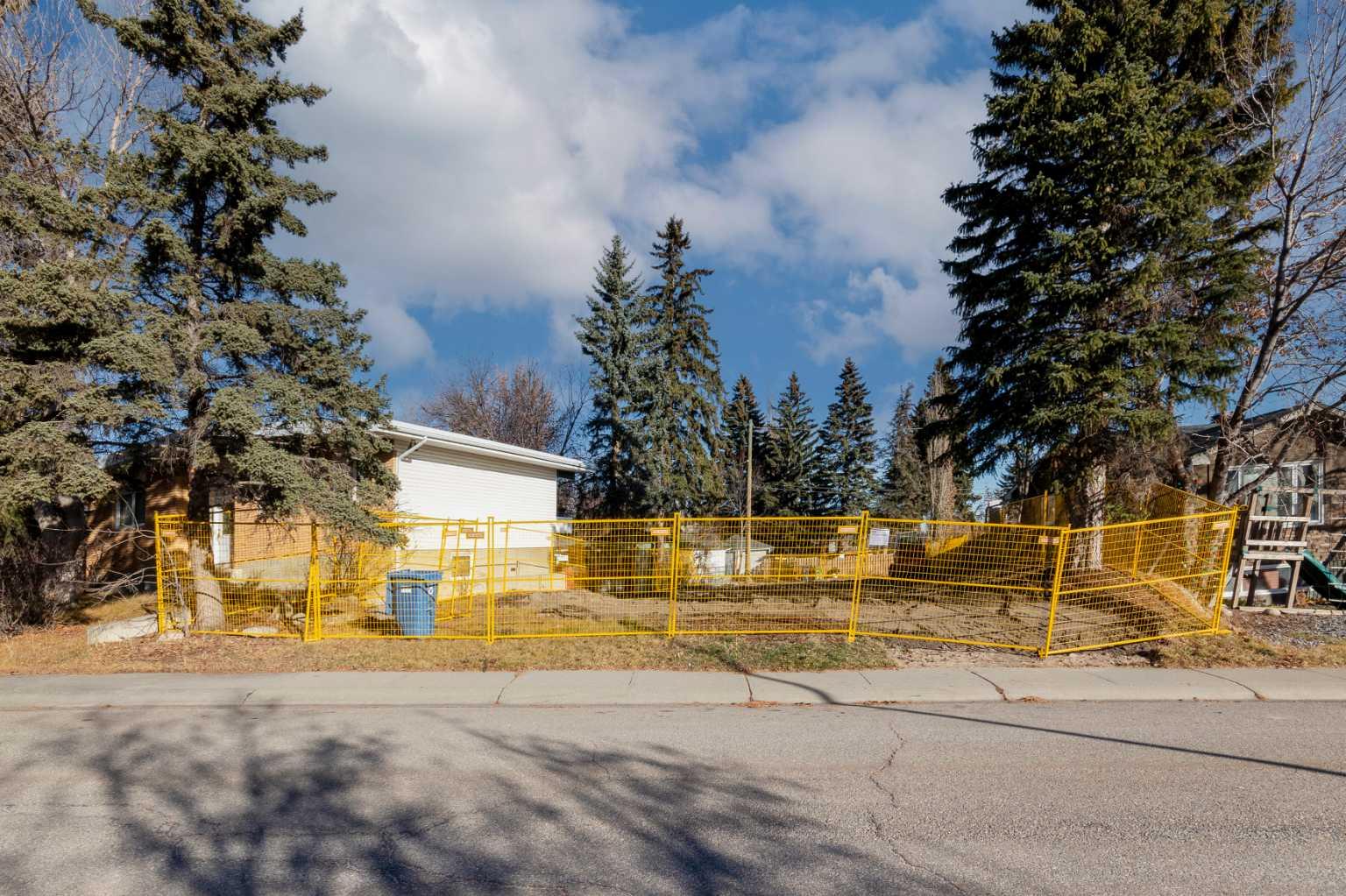 4724 Nordegg Crescent NW, Calgary, AB, T2K 2M5