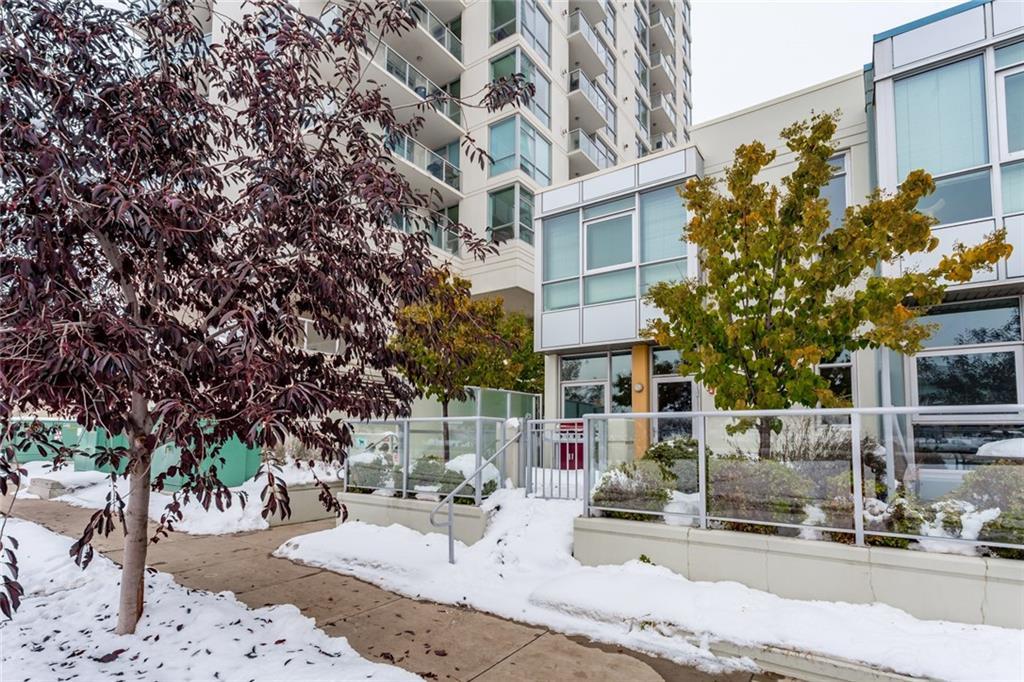 132-99 Spruce Place SW, Calgary, AB, T3C 3X7