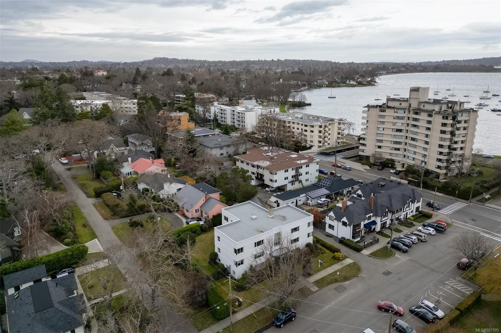 4-2530 Windsor Road, Oak Bay, BC, V8S 3E9