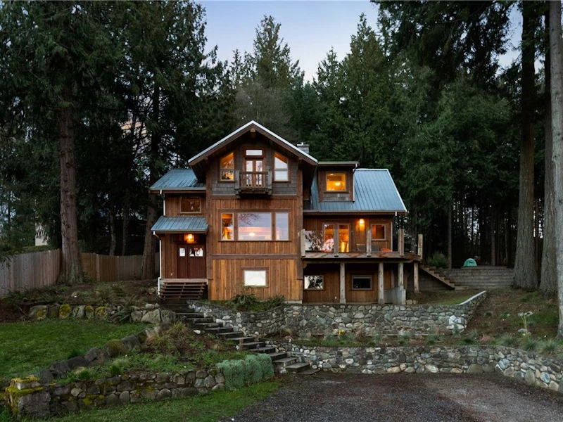 1617 Mchattie Road, Central Saanich BC V8M 1X1