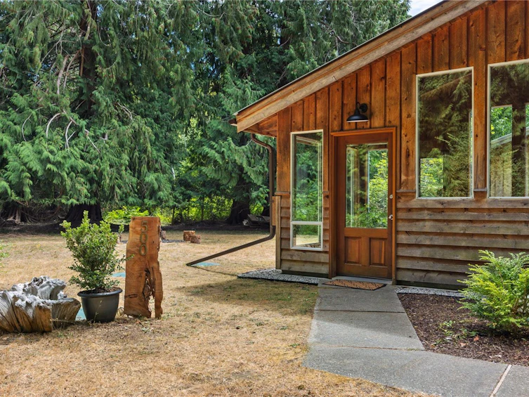 500 Smelt Bay Road, Campbell River Area Small Islands, BC, V0P 1K0