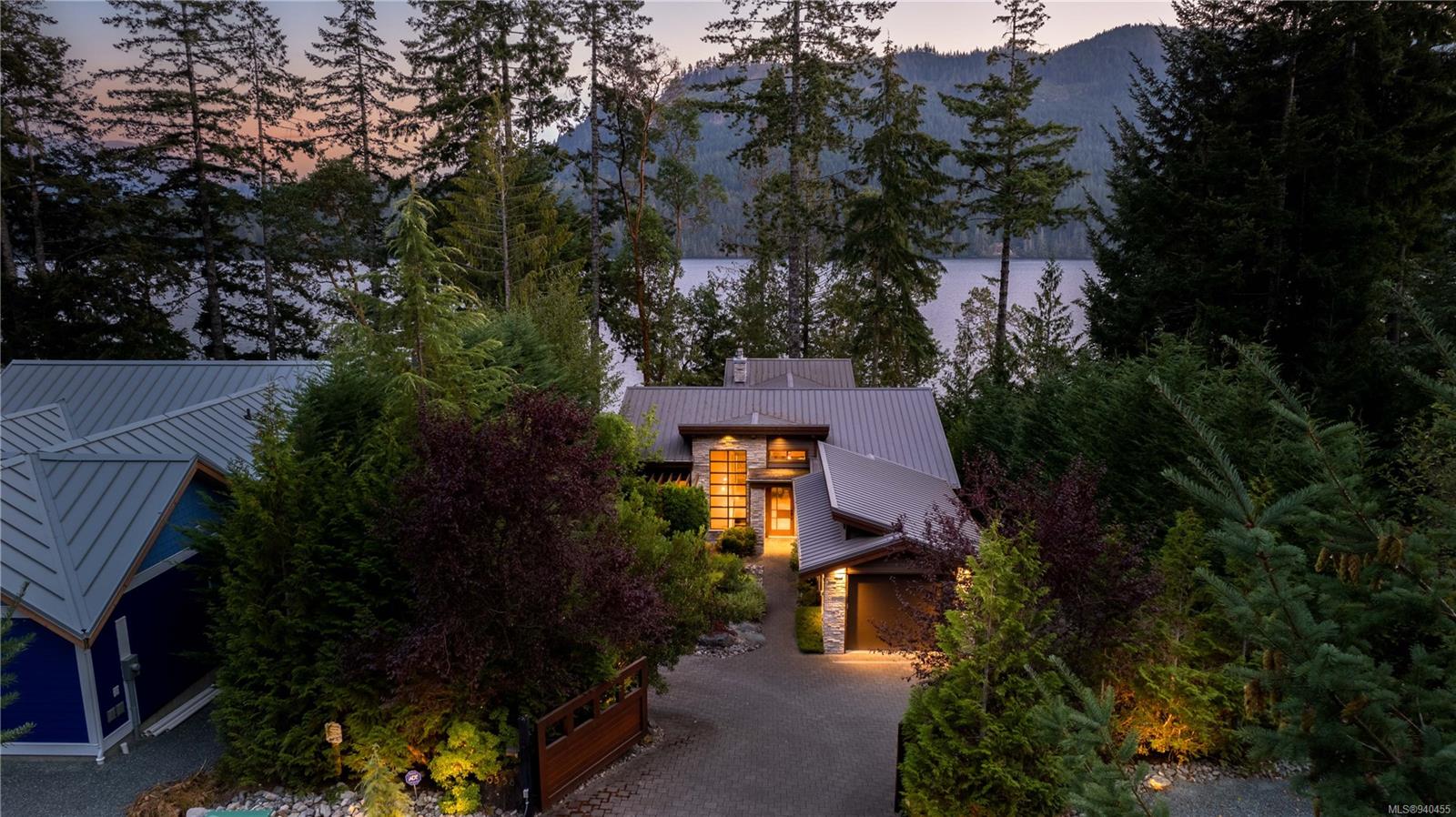 9558 Creekside Drive, Lake Cowichan, BC, V0R 3E1