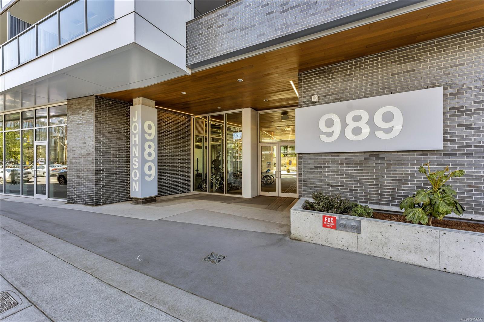 803-989 Johnson Street, Victoria, BC, V8V 0E3