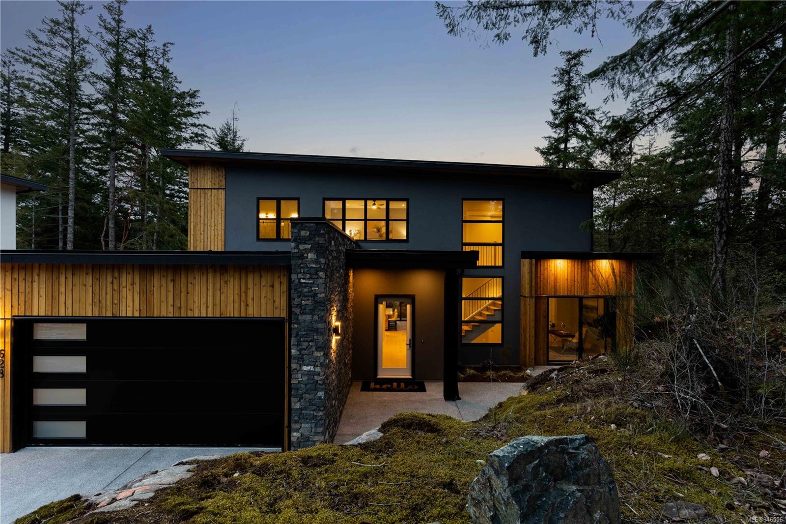 628 Medalist Avenue, Colwood, BC, V9C 0C3