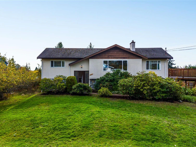 1887 San Pedro Avenue, Saanich, BC, V8N 2G7