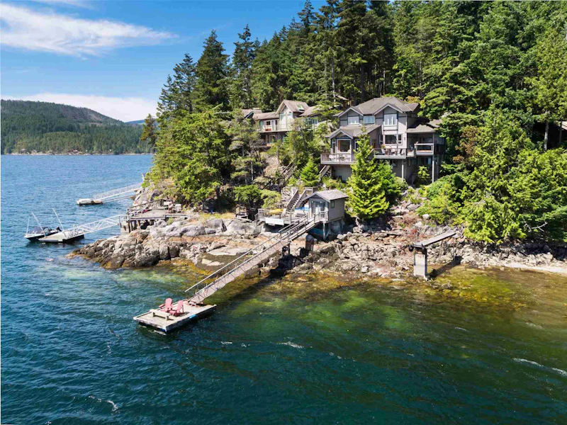 6055 Coracle Drive, Sechelt BC