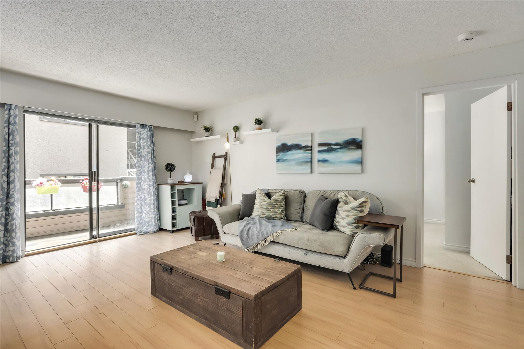 204-1930 W 3rd Avenue, Vancouver, BC, V6J 1L1