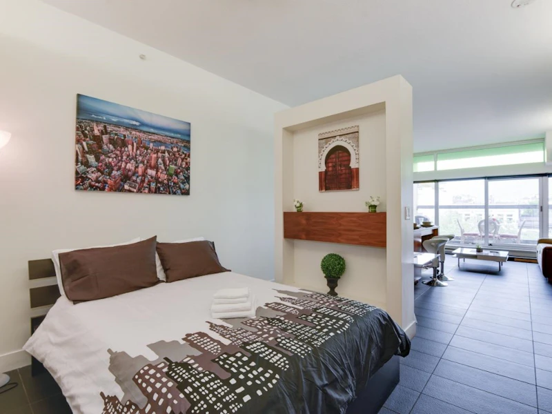 603 - 33 W Pender Street, Vancouver BC V6B 0E5