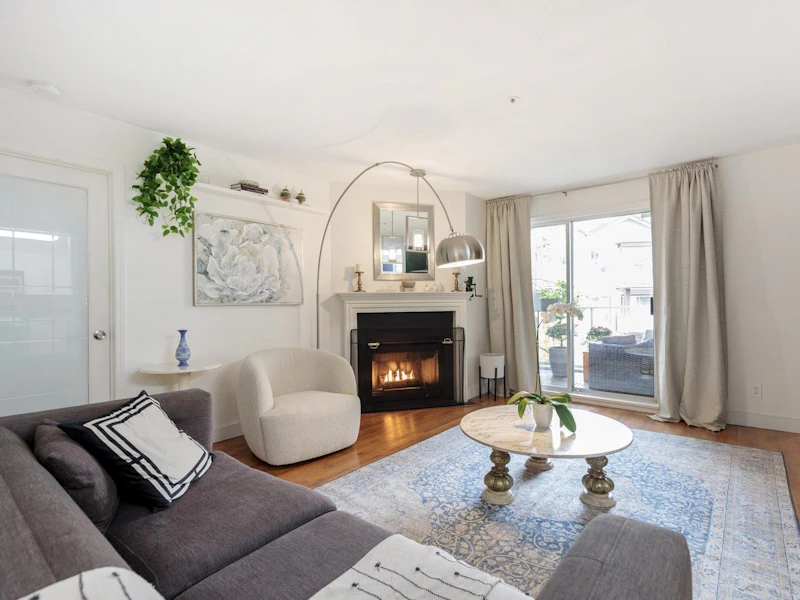 301 - 3680 Rae Avenue, Vancouver BC V5R 2P5