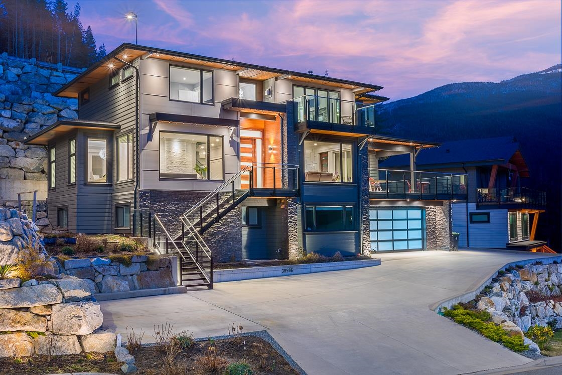 38586 High Creek Drive, Squamish, BC, V8B 0T6