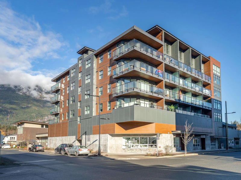 406 - 38013 Third Avenue, Squamish BC