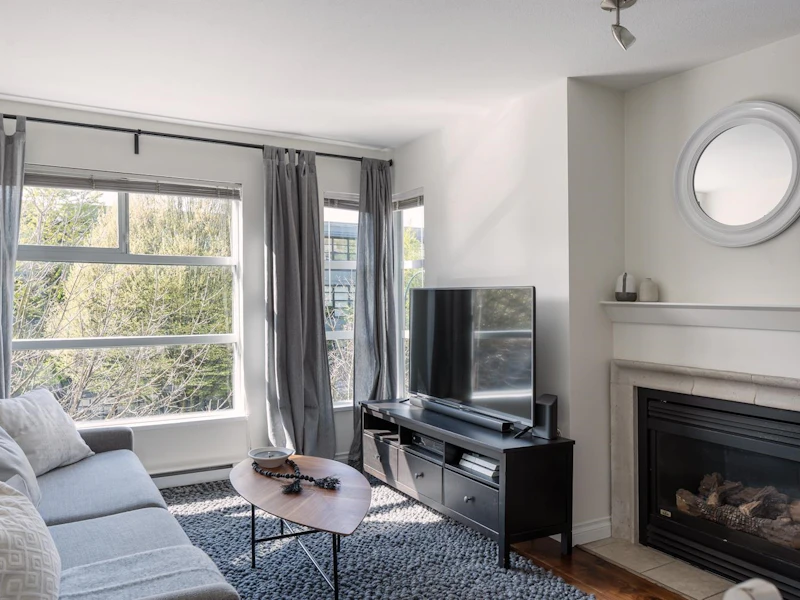 304 - 2181 W 12th Avenue, Vancouver BC V6K 4S8