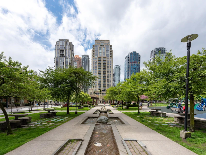 602 - 1225 Richards Street, Vancouver BC V6B 1E6