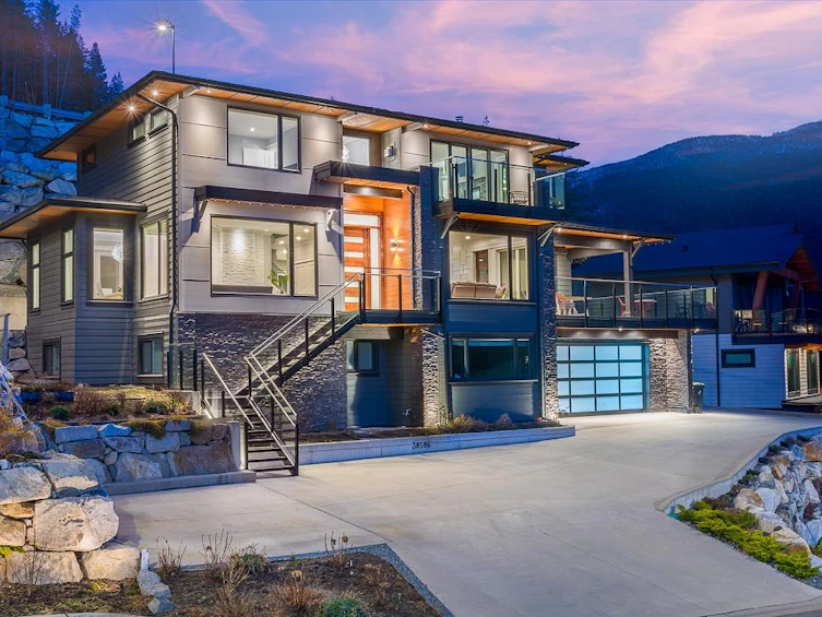 38586 High Creek Drive, Squamish, BC, V8B 0T6