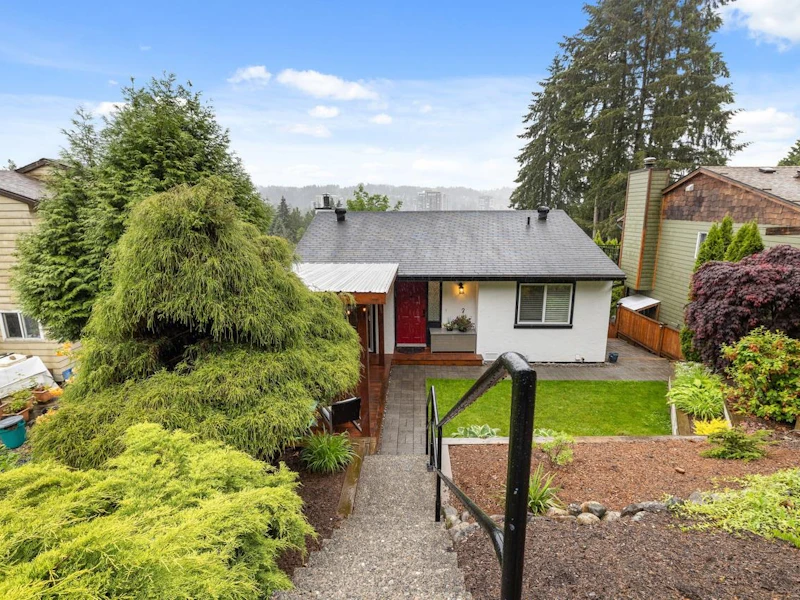 741 Appleyard Court, Port Moody BC V3H 3X1