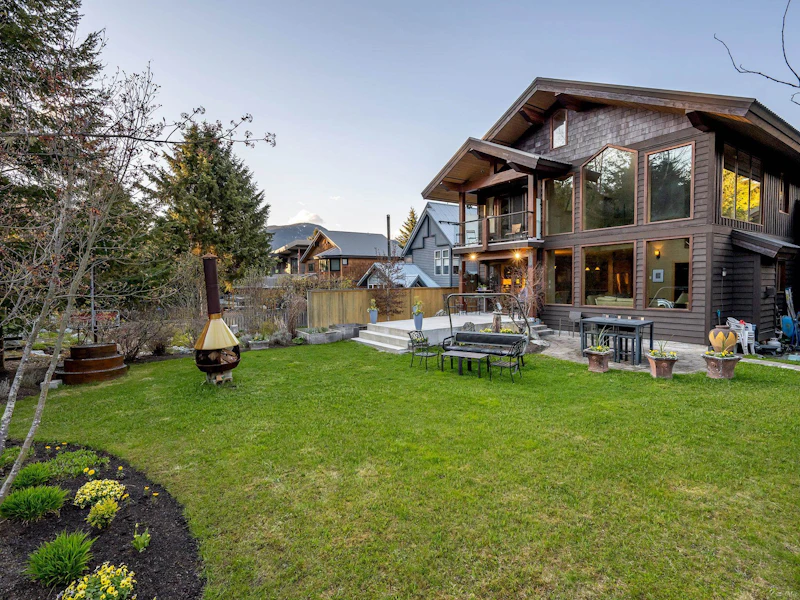 7277 S Fitzsimmons Road, Whistler BC V0N 1B7