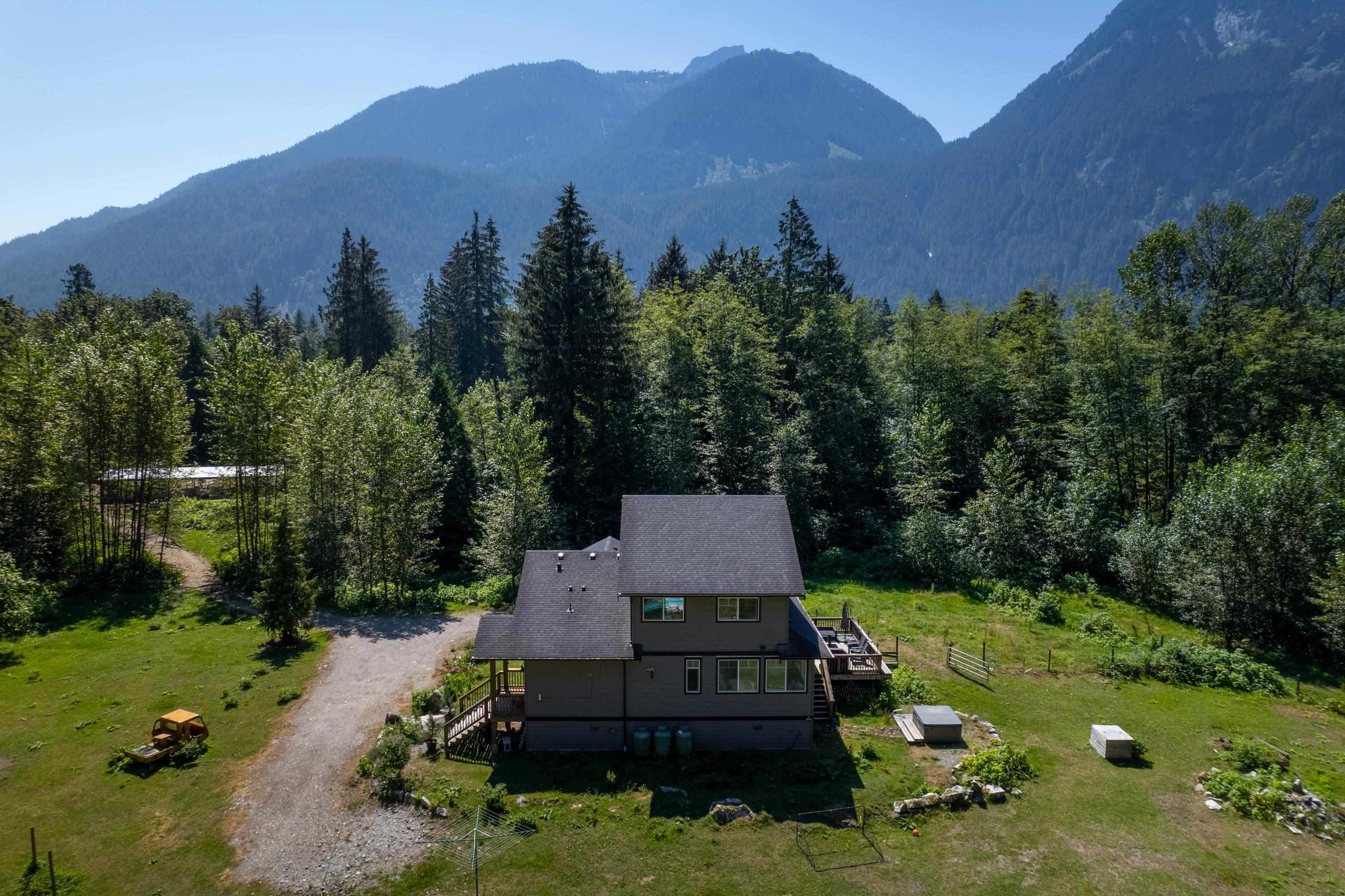 15060 Squamish Valley Road, Squamish, BC, V0N 1H0