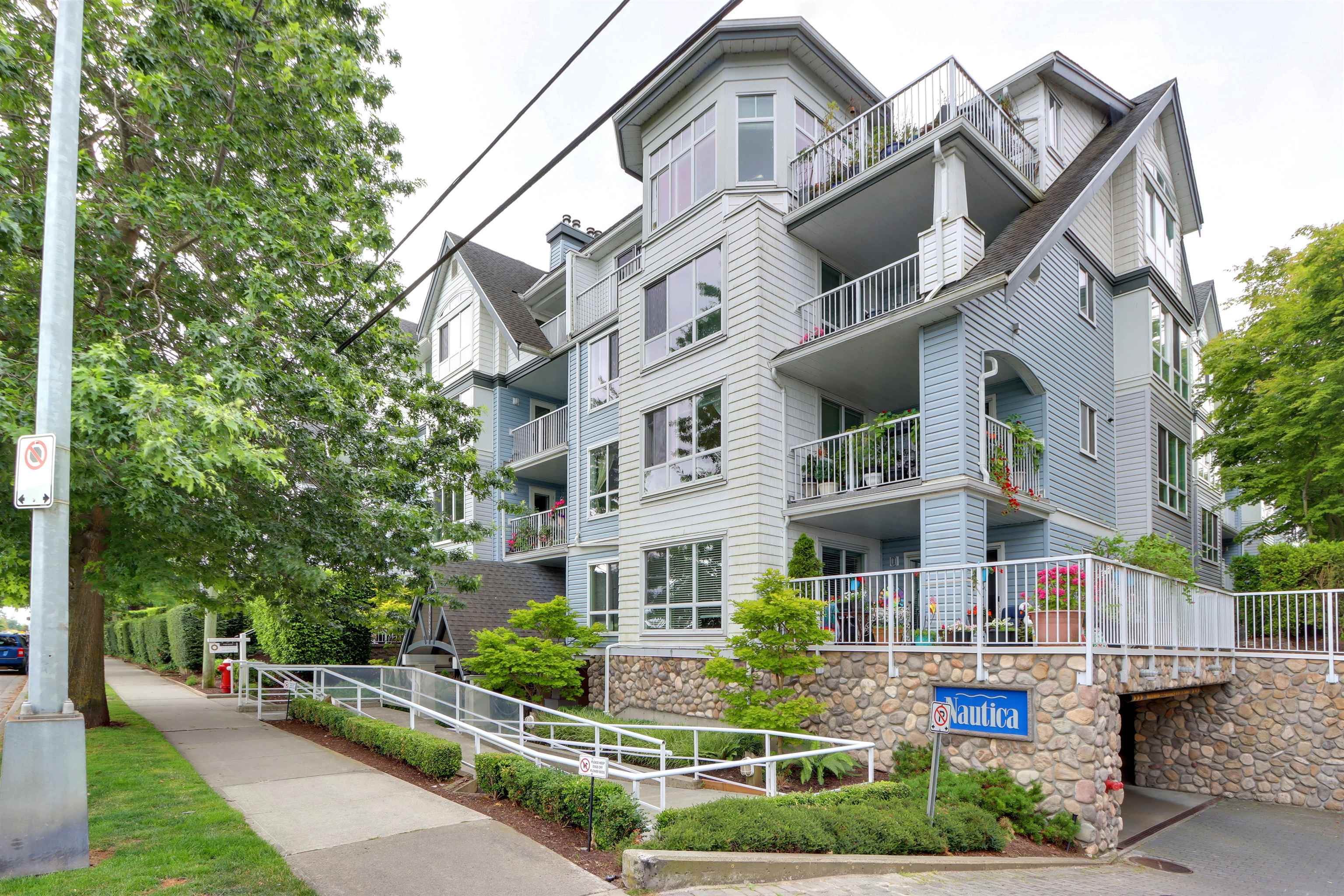 203-12639 No. 2 Road, Richmond, BC, V7E 6N6