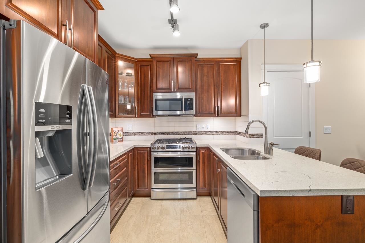 A202-20716 Willoughby Town Centre Drive, Langley, BC, V2Y 3J7