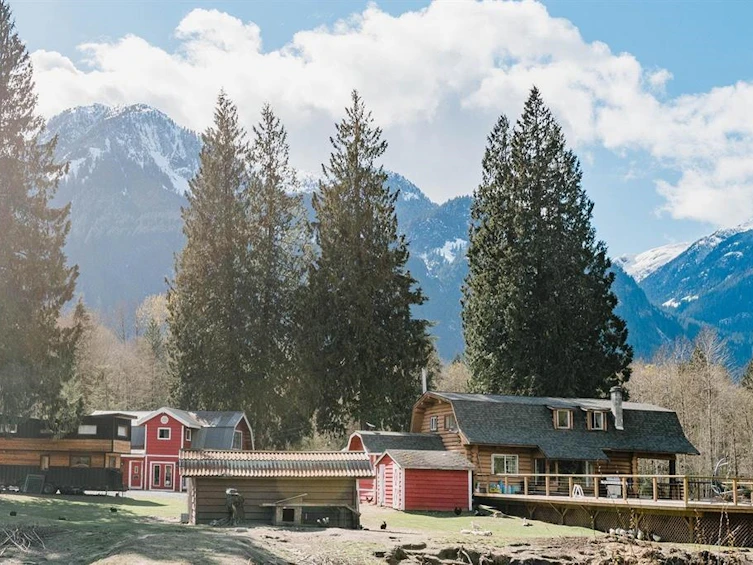 1750 Olsen Road, Squamish, BC, V0N 1H0