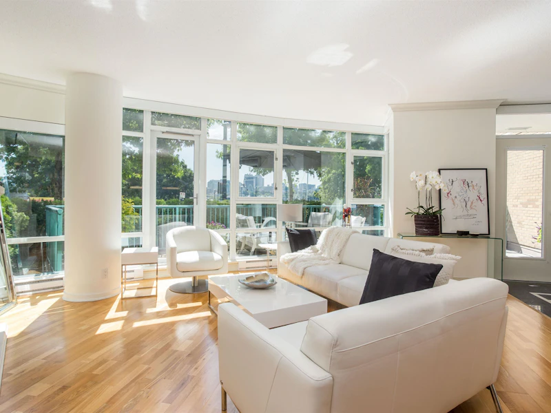 1035 Marinaside Crescent, Vancouver BC V6Z 3A5
