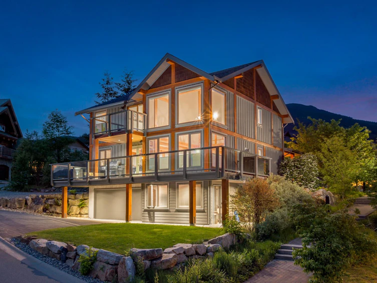 2939 Strangway Place, Squamish, BC, V8B 0P8