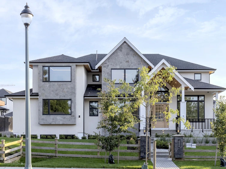16560 26 Avenue, Surrey, BC, V3Z 9W9