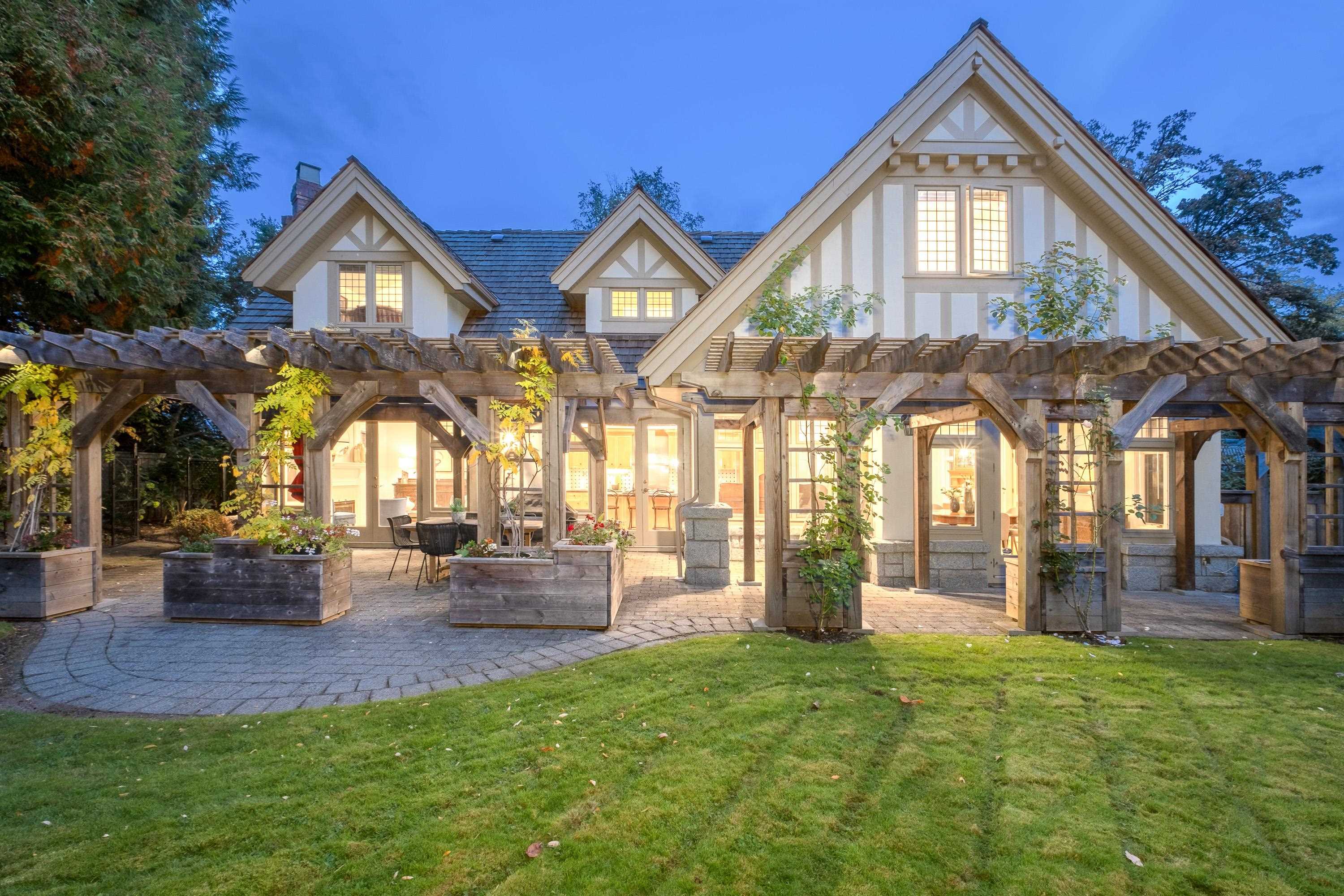 1323 The Crescent, Vancouver, BC, V6H 1T7