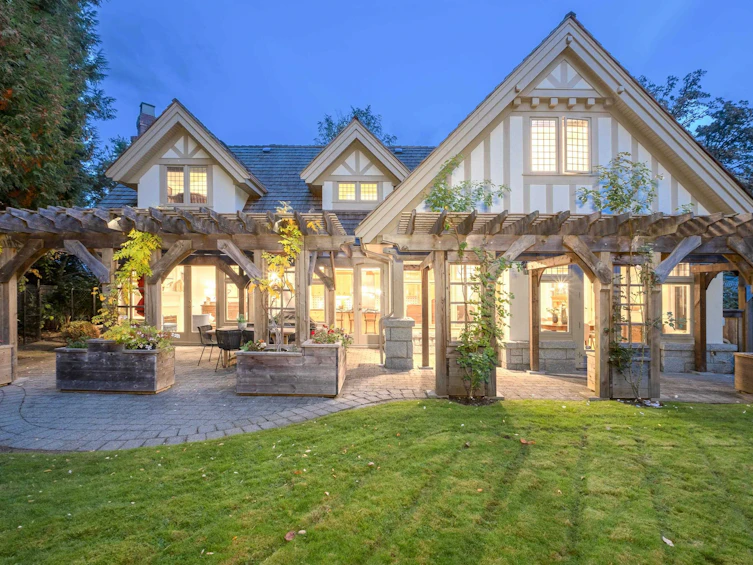 1323 The Crescent, Vancouver, BC, V6H 1T7
