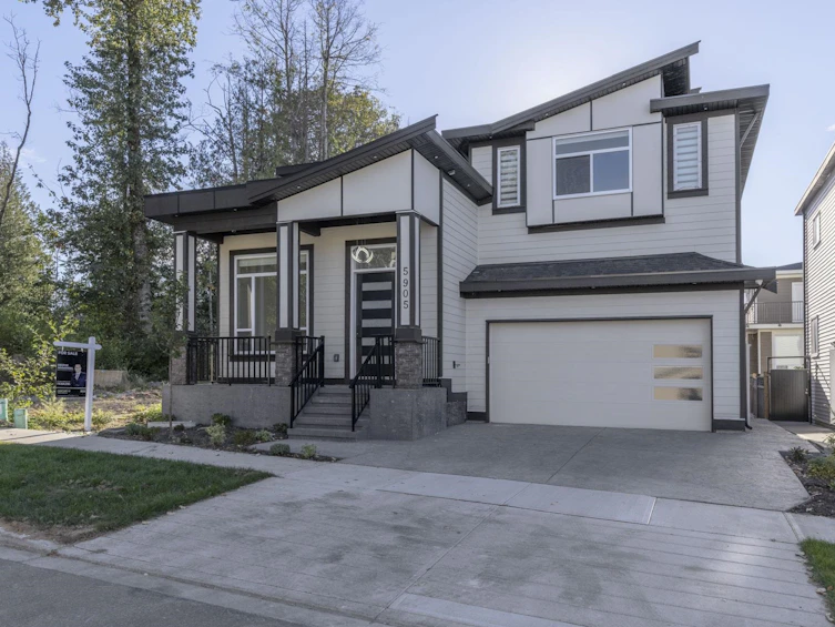 5905 140b Street, Surrey, BC, V3X 0J3