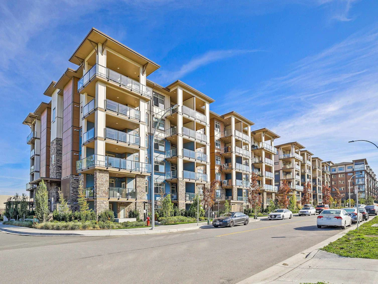 613-20673 78 Avenue, Langley, BC, V2Y 3K1