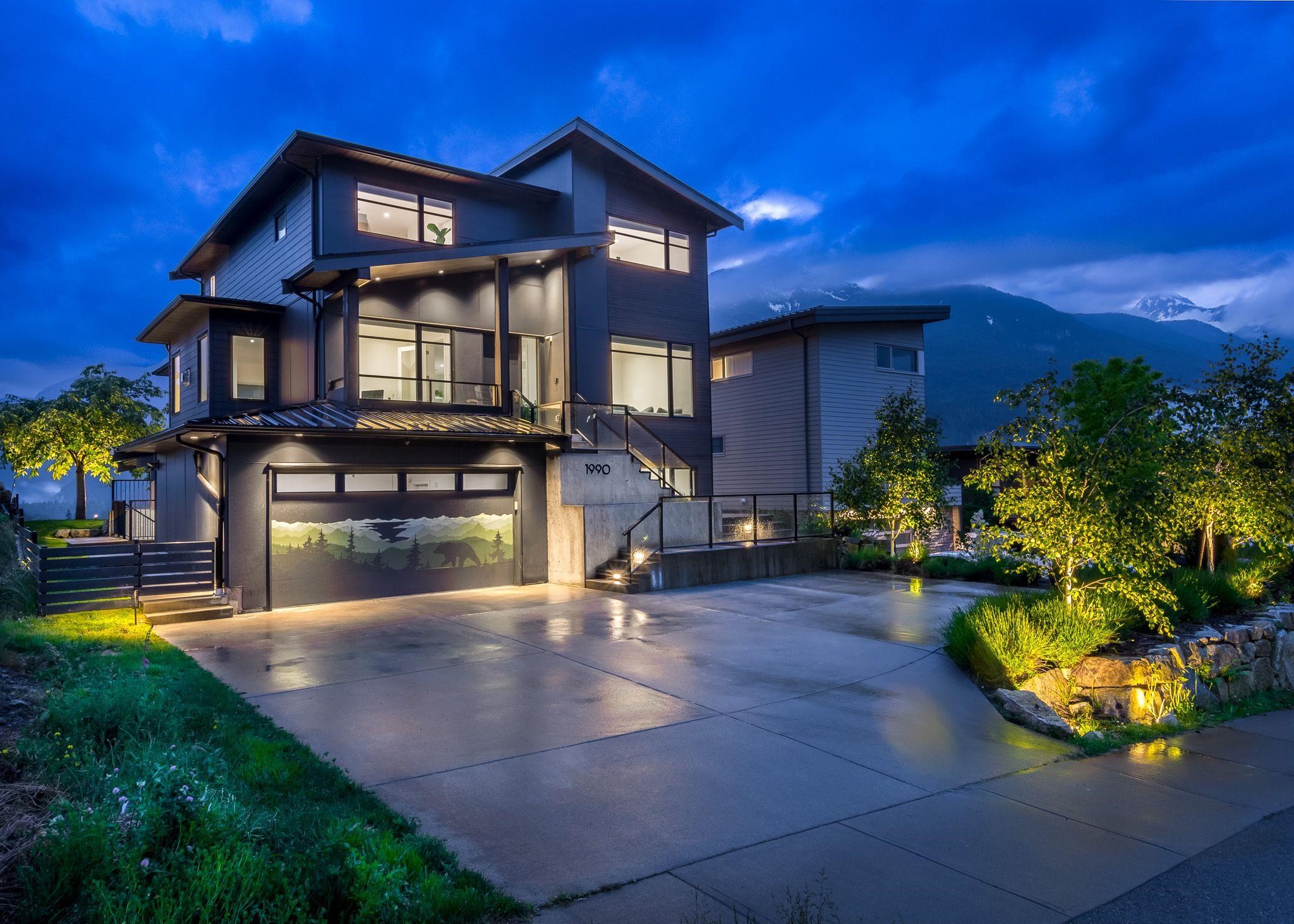 1990 Dowad Drive, Squamish, BC, V0N 1T0