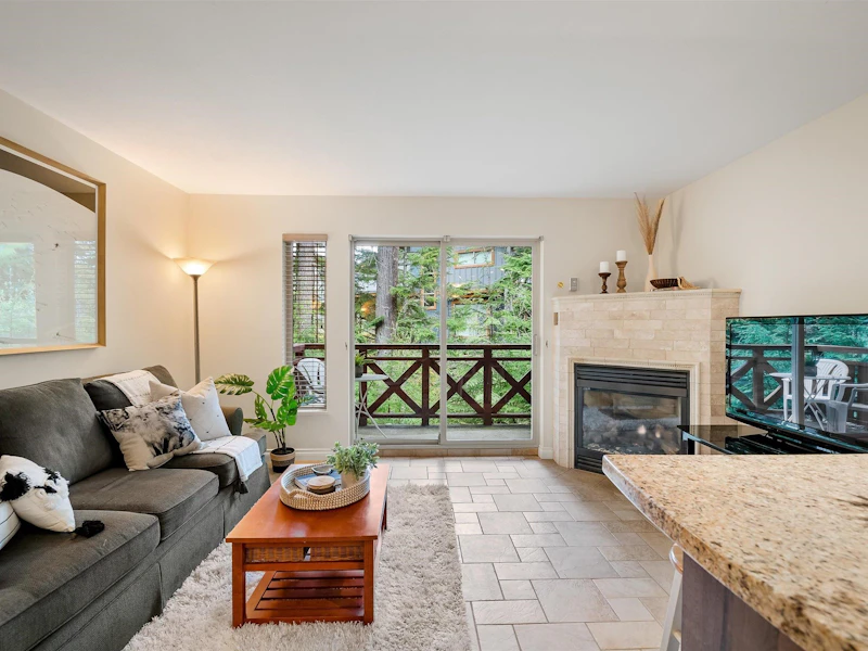 102 - 3070 Hillcrest Drive, Whistler BC V0N 1B3