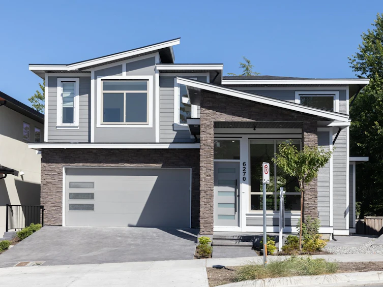 6270 150a Street, Surrey, BC, V3S 3H8