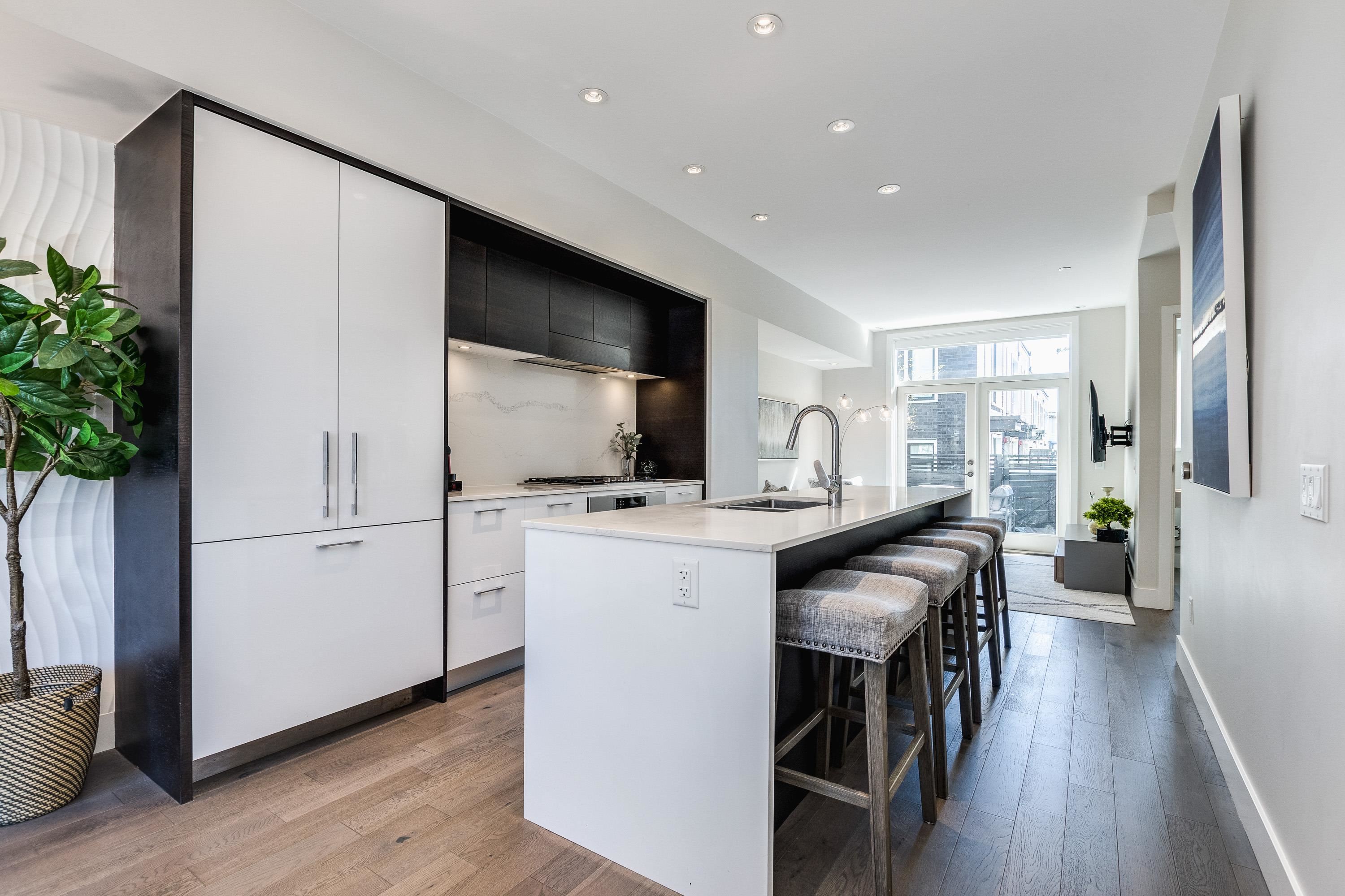 1492 W 58th Avenue, Vancouver, BC, V6P 0G1