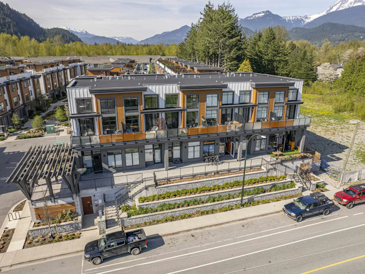 101-39771 Government Road, Squamish, BC, V8B 0G3