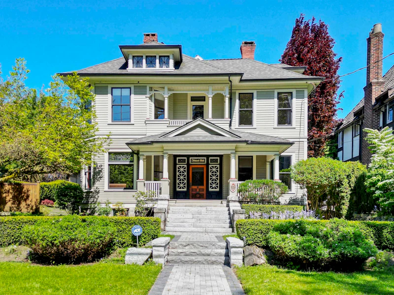 431 Queens Avenue, New Westminster BC V3L 1K2