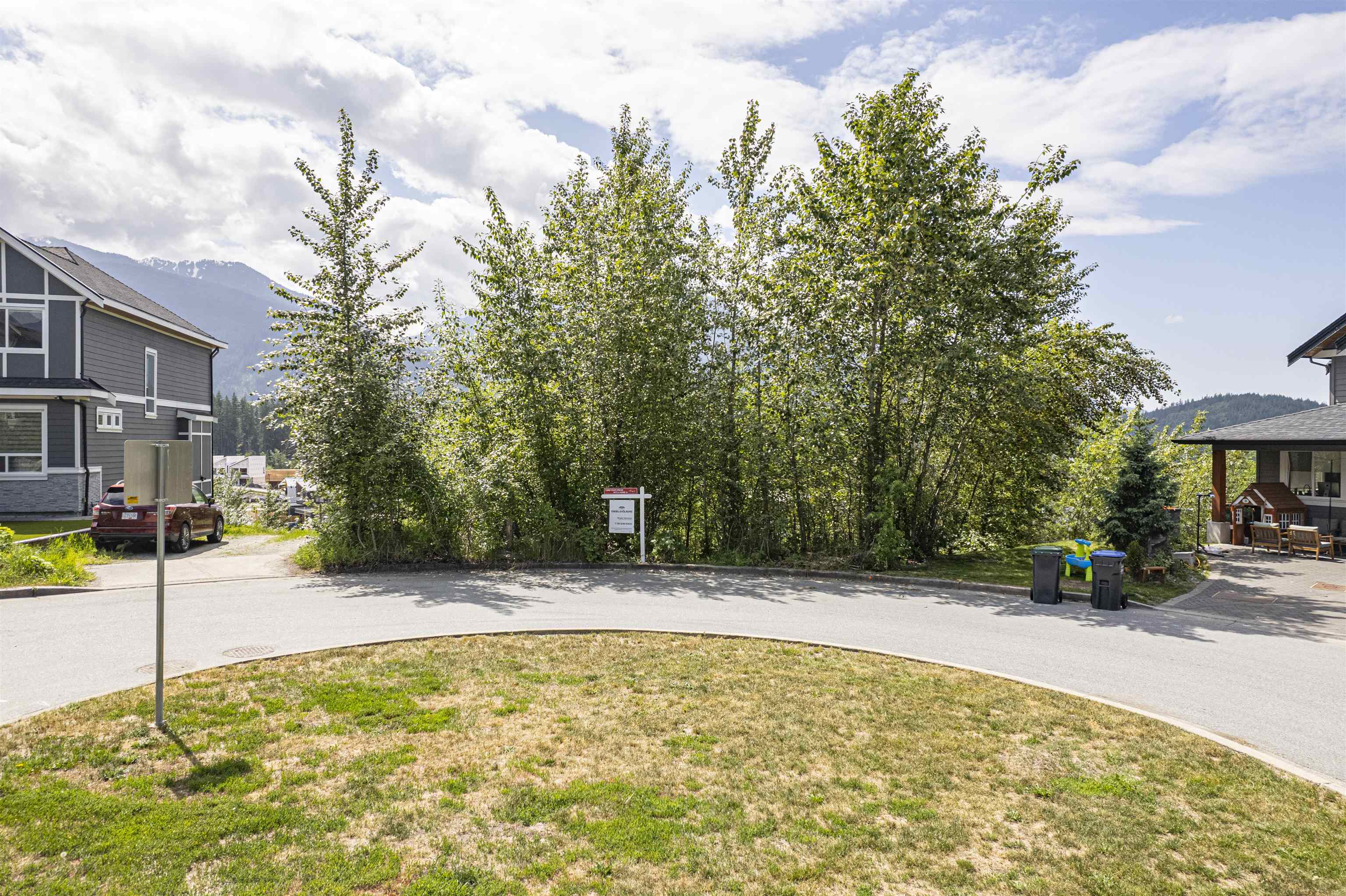 2942 Strangway Place, Squamish, BC, V8B 0P8