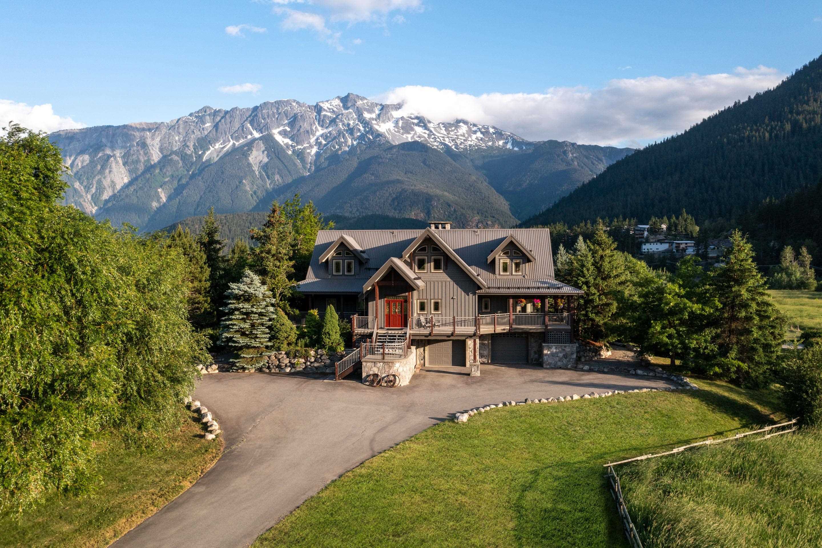 1360 Collins Road, Pemberton, BC, V0N 2L0