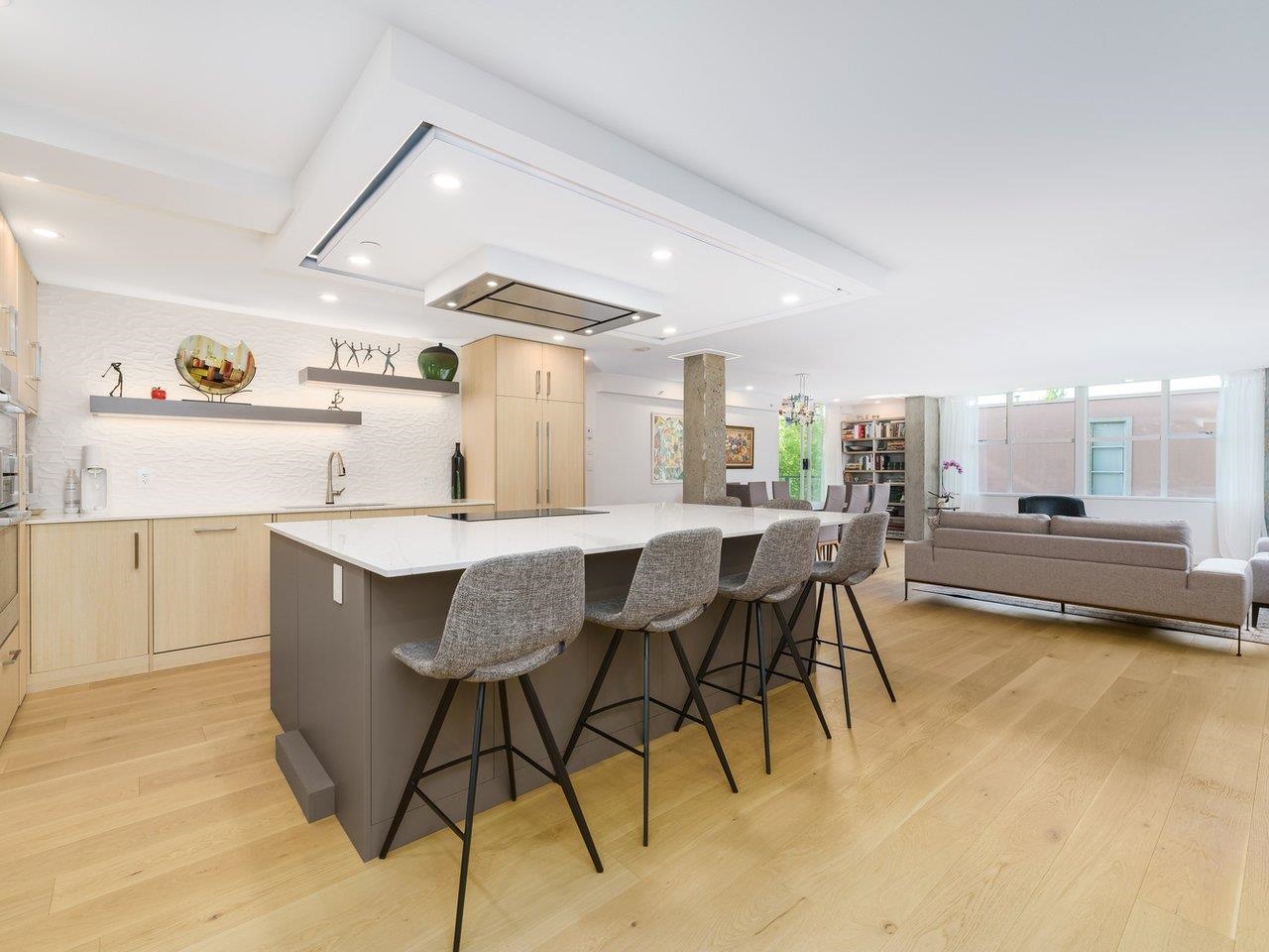 301-503 W 16th Avenue, Vancouver, BC, V5Z 4N3