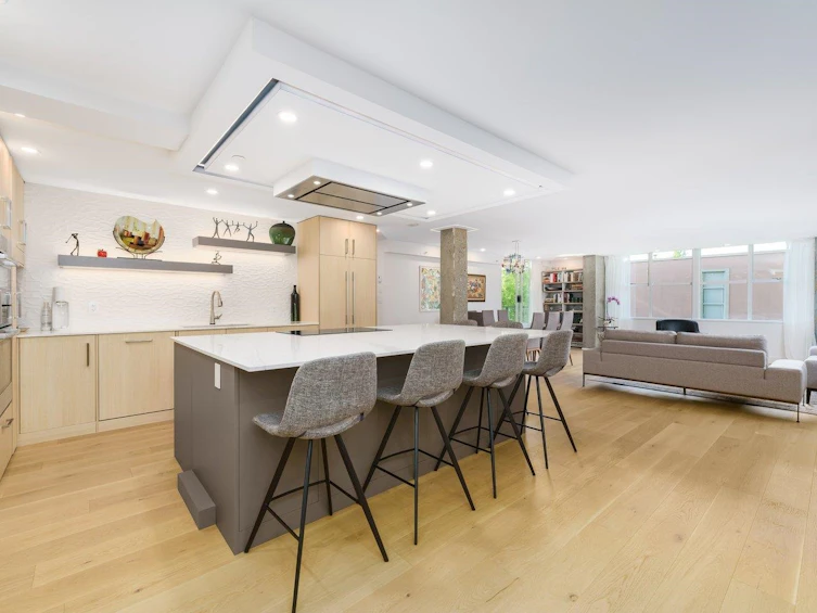 301-503 W 16th Avenue, Vancouver, BC, V5Z 4N3
