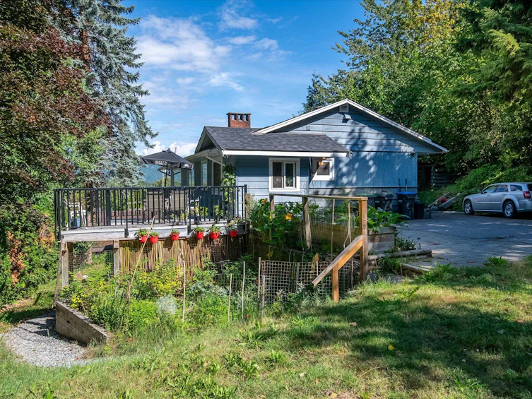 38063 Clarke Drive, Squamish, BC, V0N 3G0