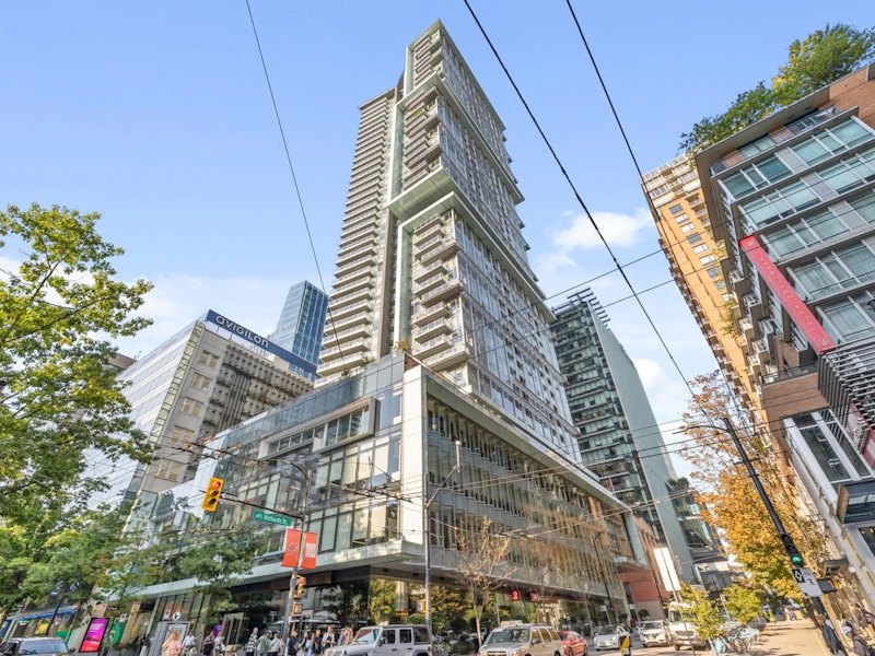 2202 - 777 Richards Street, Vancouver BC V6B 3A4