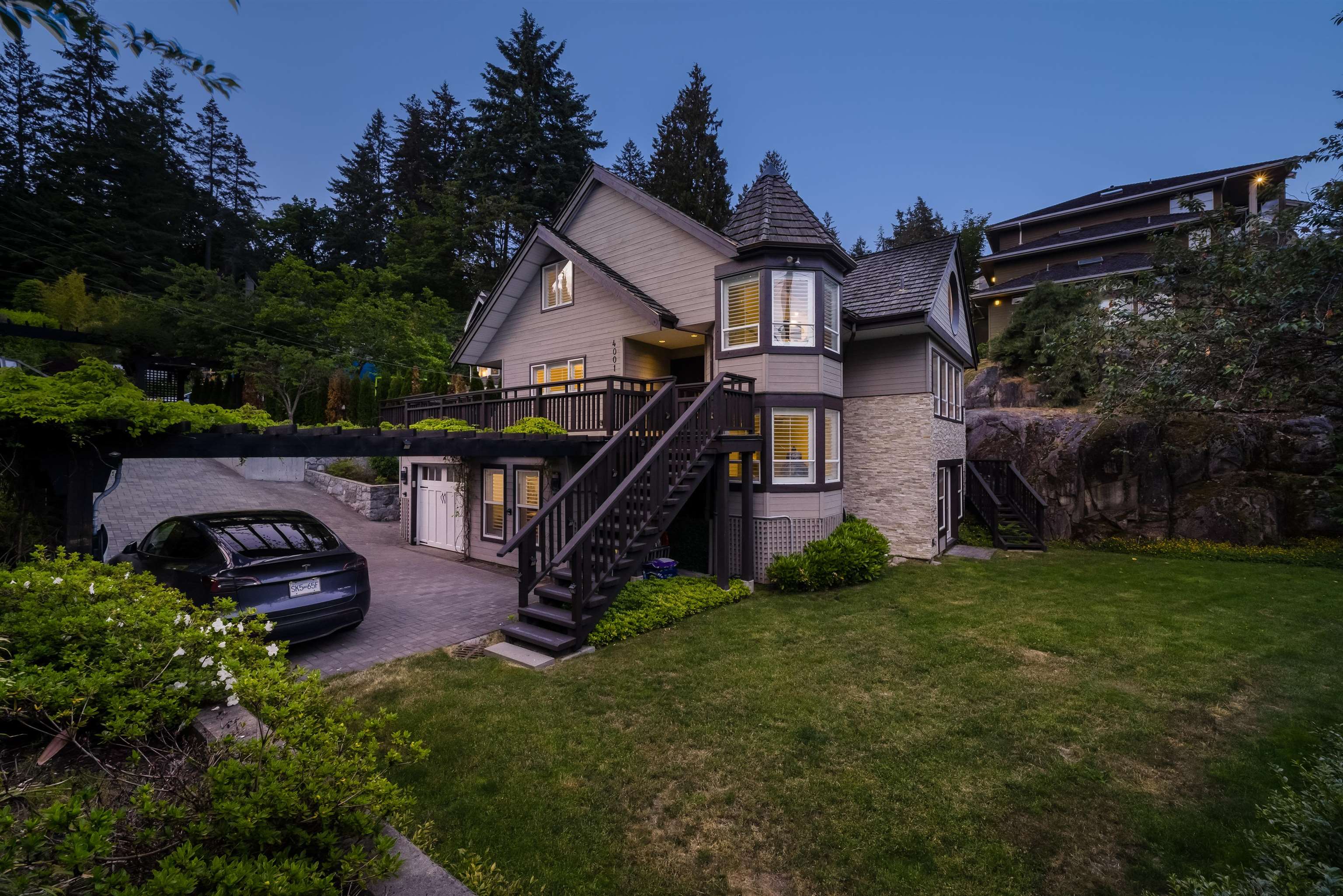 4001 Rose Crescent, West Vancouver, BC, V7V 2N6