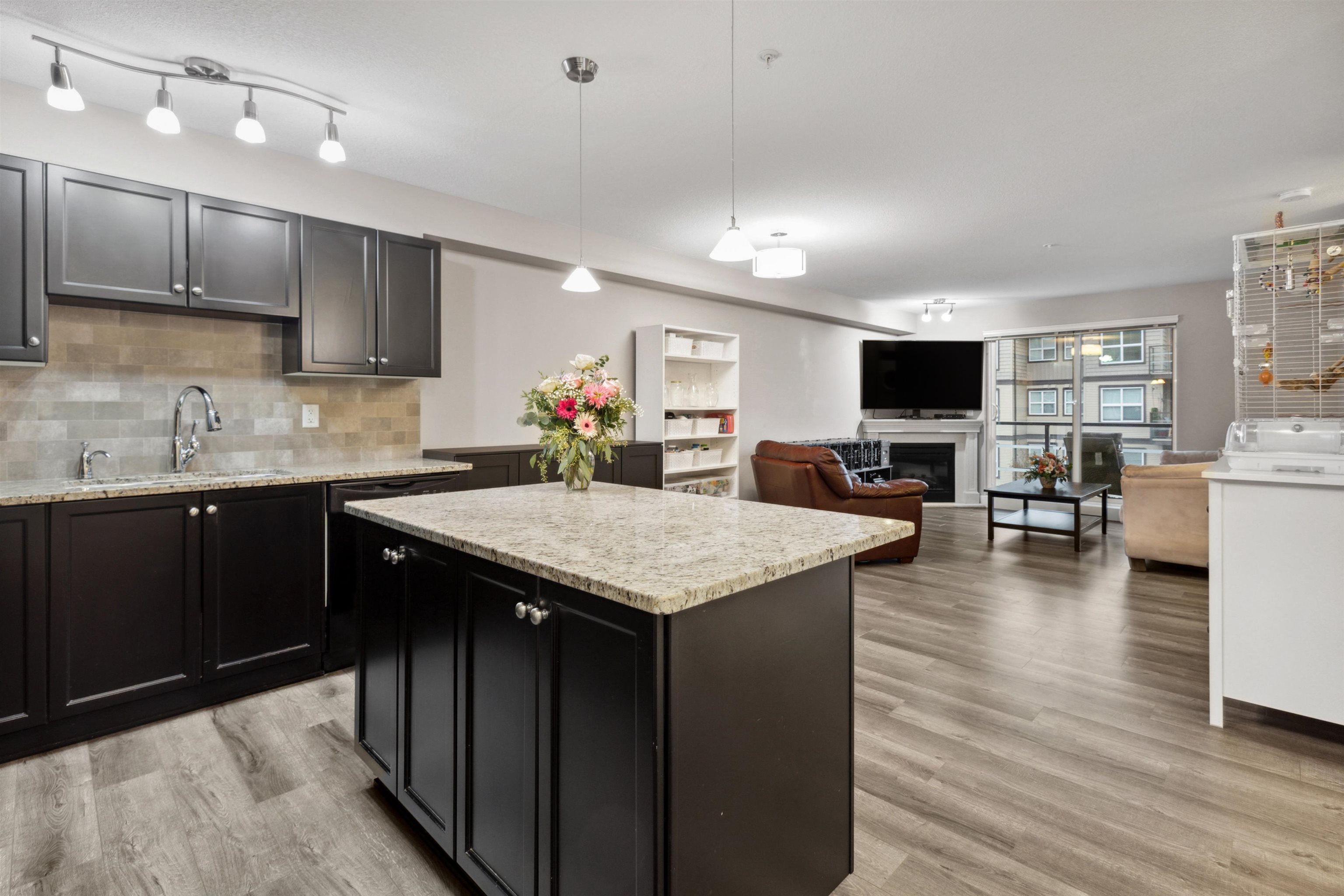 305-30525 Cardinal Avenue, Abbotsford, BC, V2T 0A8