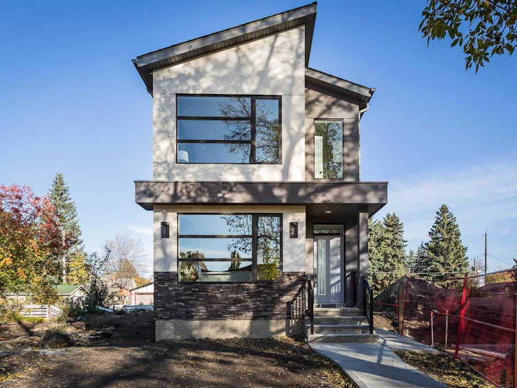 10961 138 Street, Edmonton, AB, T5M 1P3