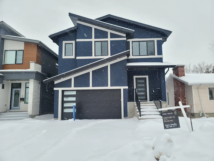 15209 99 Avenue NW, Edmonton, AB, T5P 0H7