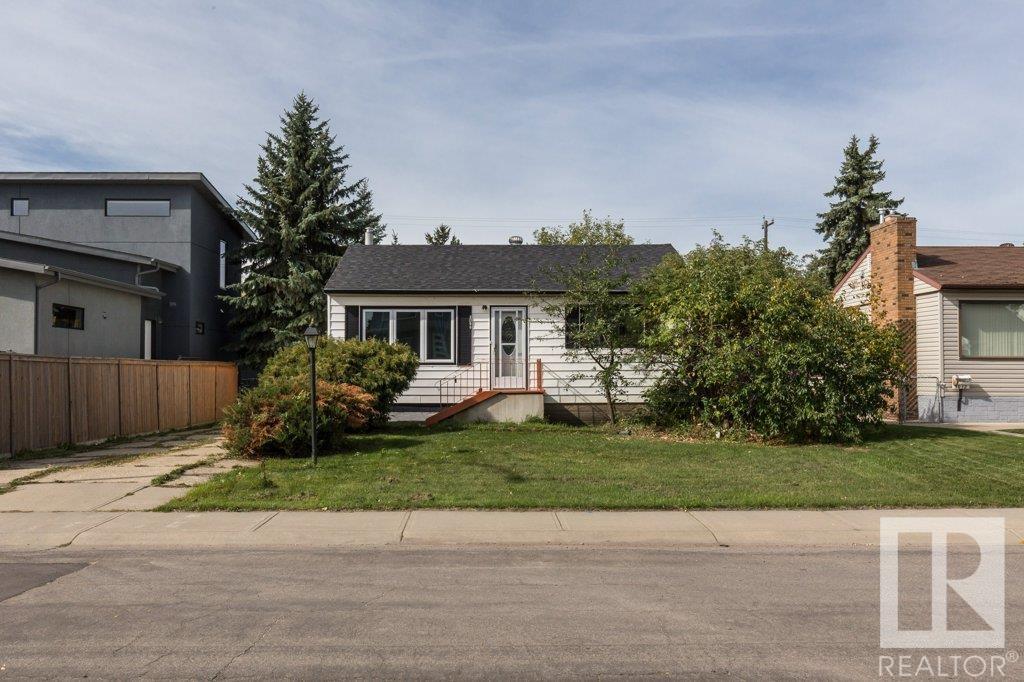 9606 161 Street, Edmonton, AB, T5P 3H1