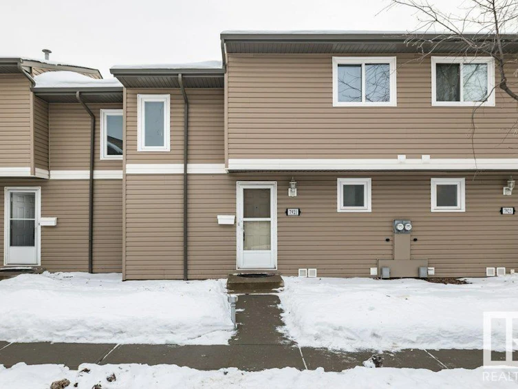 7921 27 Avenue, Edmonton, AB, T6K 3C9